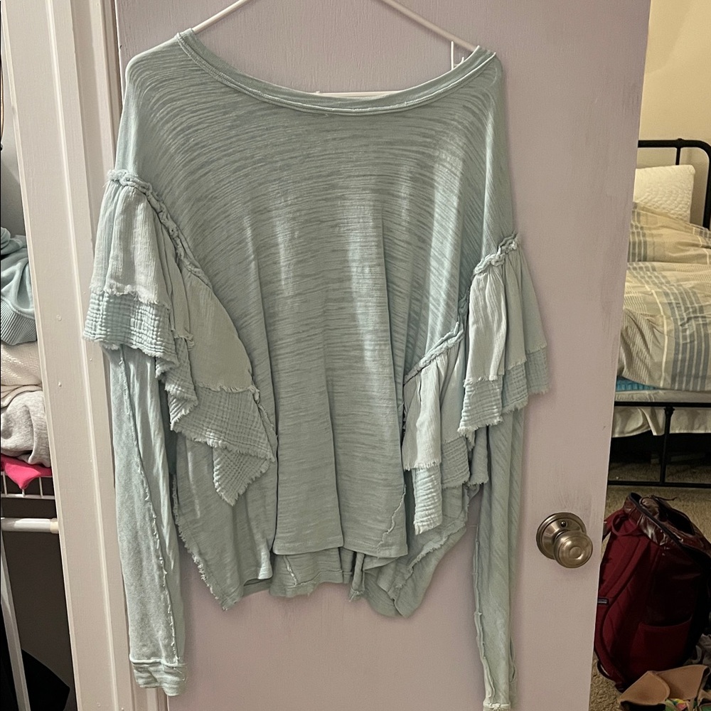 Free people small Women's Light Blue Ruffle Sleeve Top
